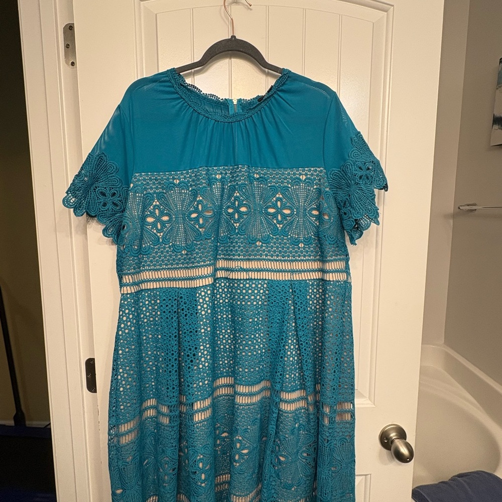 Suzanne Betro Teal Lace Dress